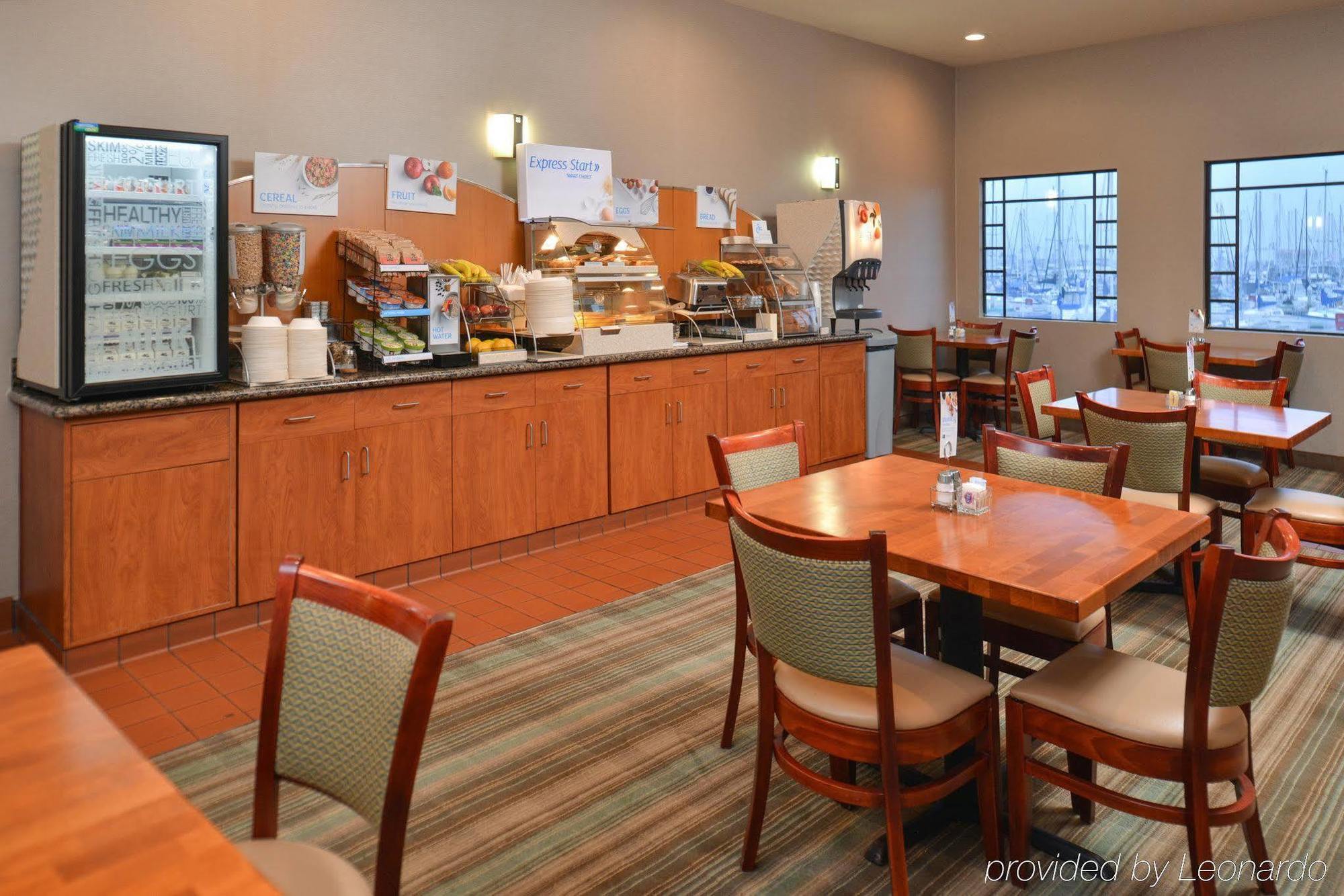 Holiday Inn Express Hotel & Suites Ventura Harbor By Ihg Экстерьер фото
